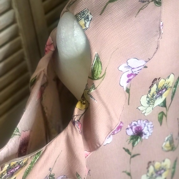 CURVY GAUZY TOP WITH COLD SHOULDER - Picture 2 of 6